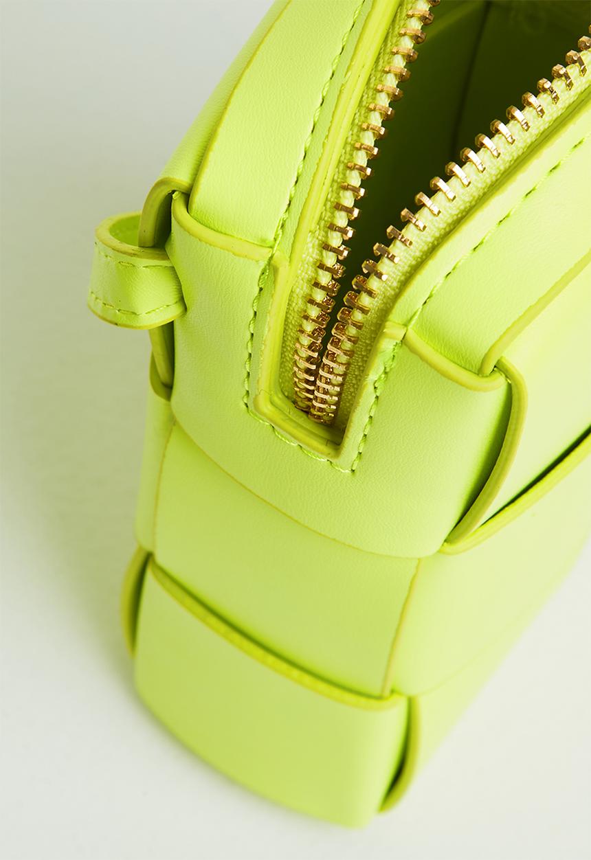 Superbalist - Woven crossbody bag - green