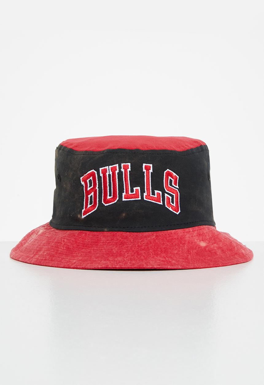 New Era - Washed pack tapered bucket - red & black