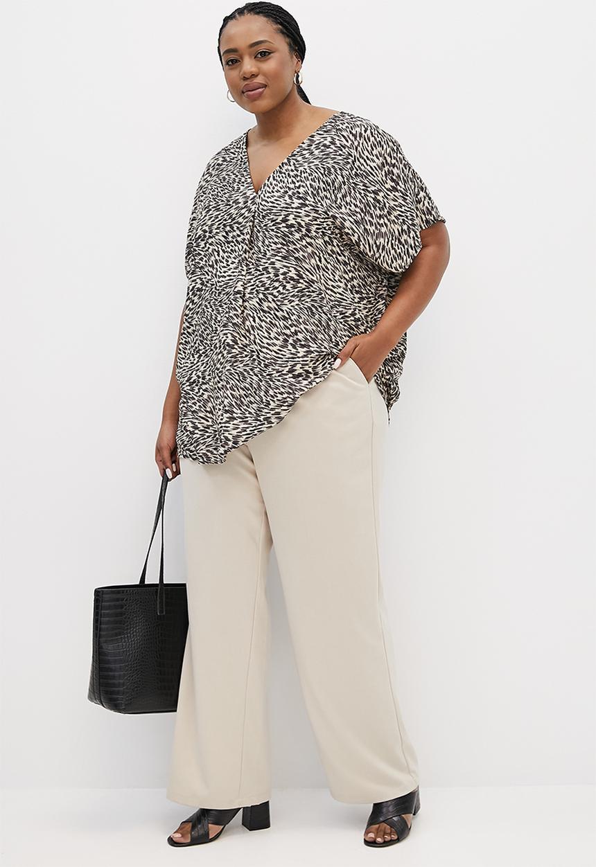 edit Plus - V-neck hi-low shell - stone & black