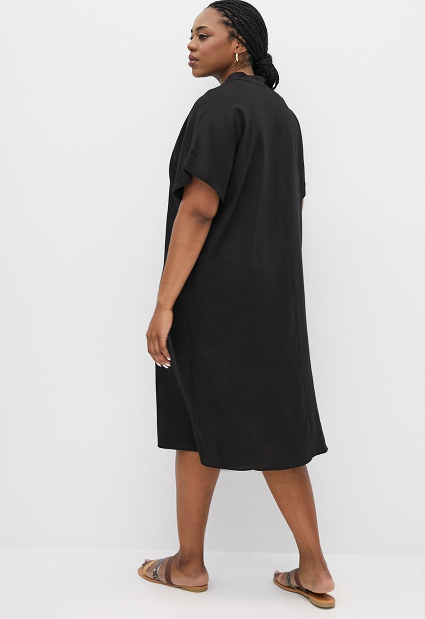 edit Plus - Notch neck midi shift dress - black