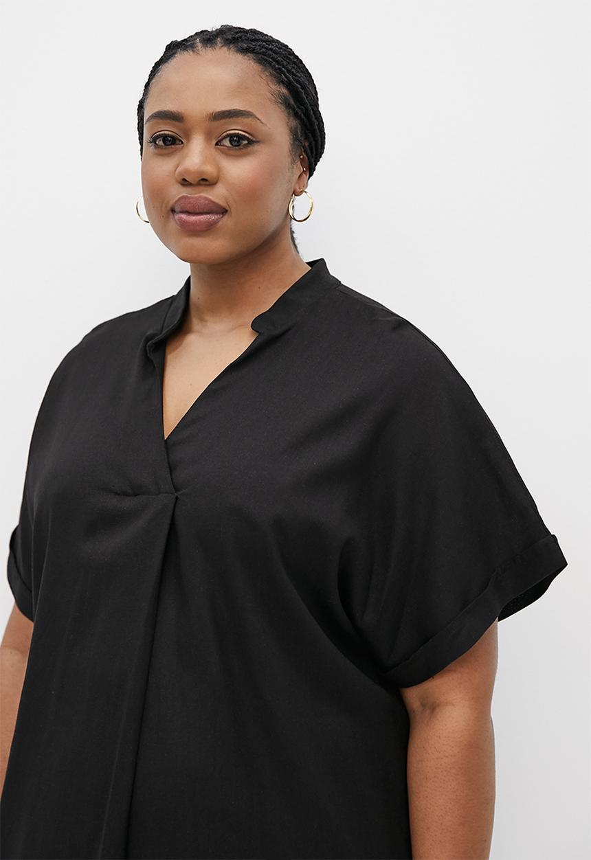 edit Plus - Notch neck midi shift dress - black