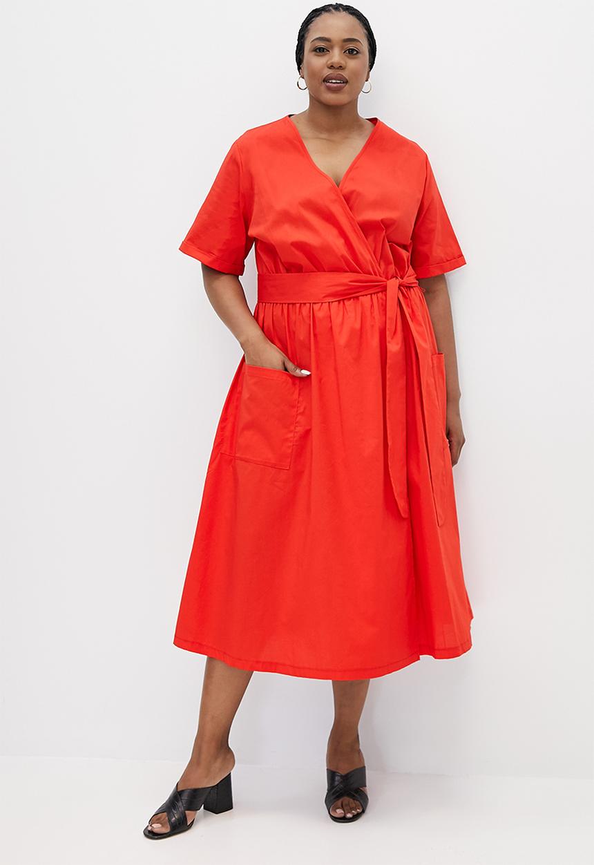 edit Plus - Short sleeve cotton wrap dress - red
