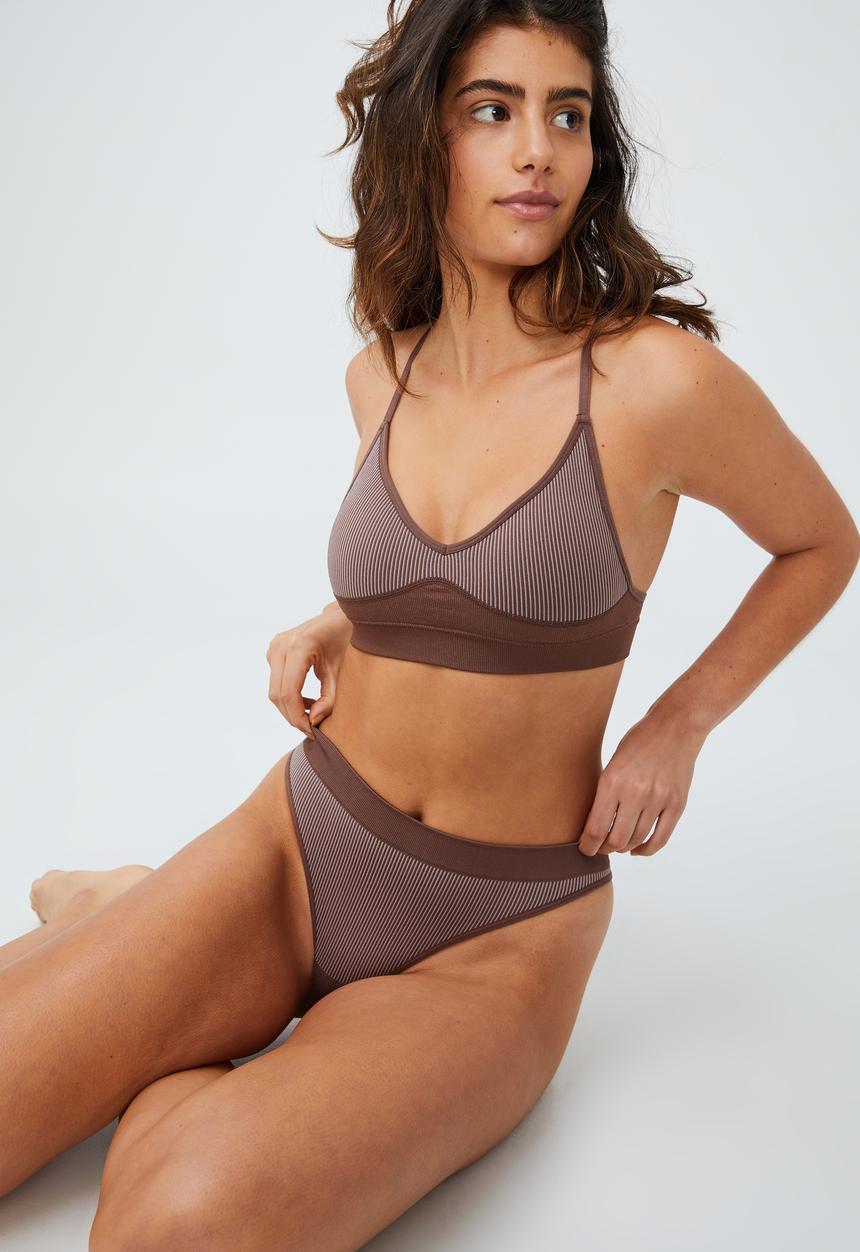 Cotton On - Seamless high cut thong brief - soft mauve/hot cocoa