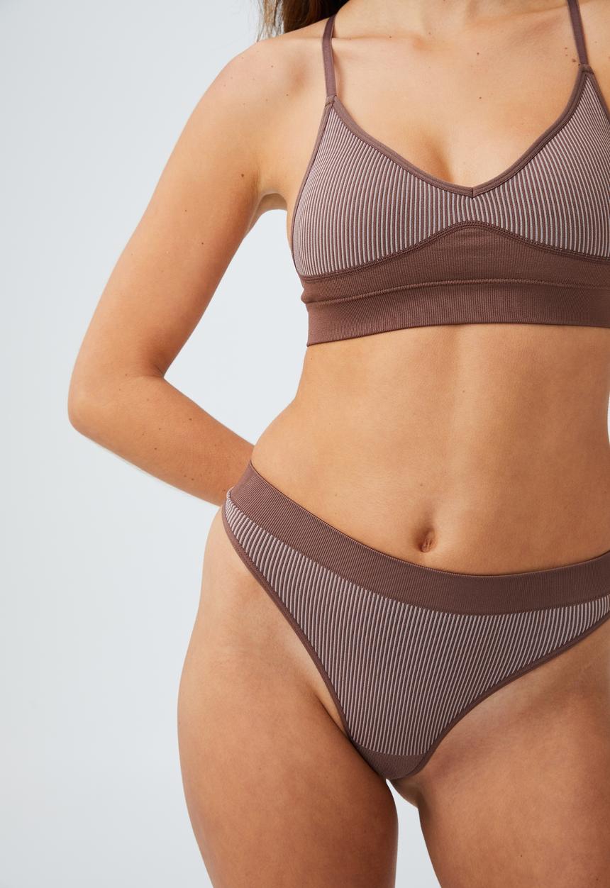 Cotton On - Seamless high cut thong brief - soft mauve/hot cocoa