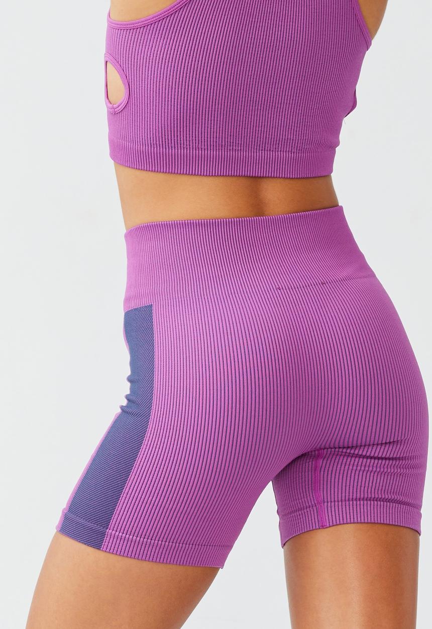 Cotton On - Seamless rib bike short - dark magenta