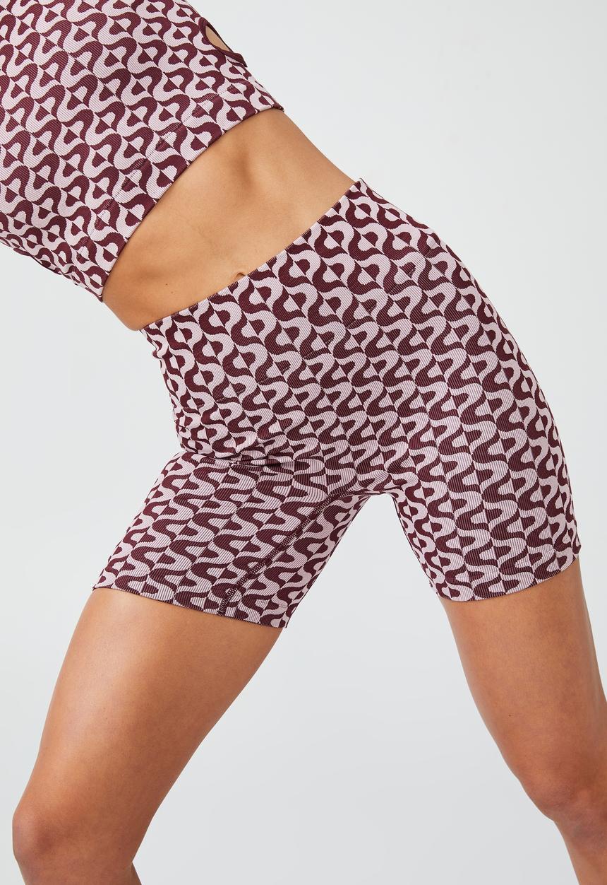Cotton On - Seamless rib bike short - looping geo burgandy