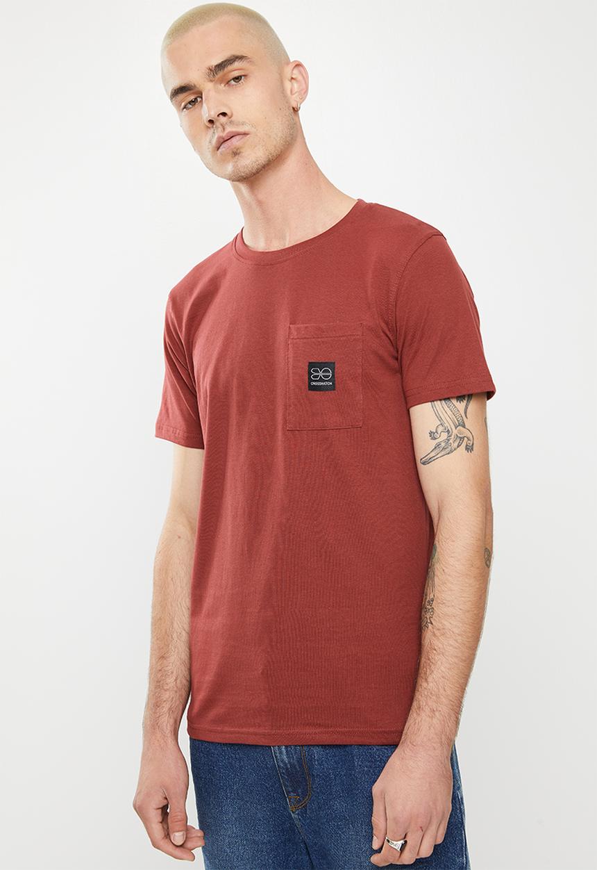 Crosshatch - Beswick ch pocket badge tee - burgundy