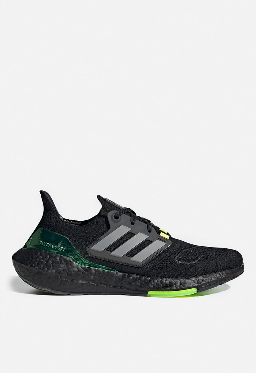 adidas Originals - Ultraboost 22 - core black/iron met./beam green