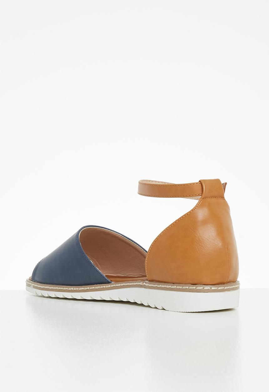 Butterfly Feet - Walnut 1 ankle tie sandal - navy & tan