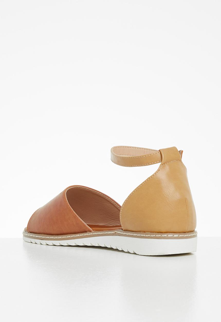 Butterfly Feet - Walnut 1 ankle tie sandal - tan