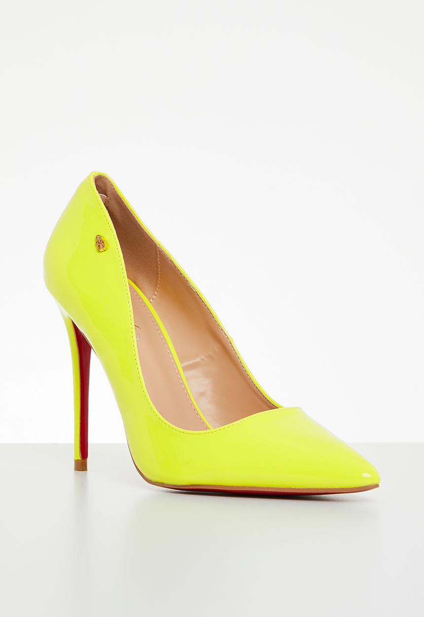 Miss Black - Lou19 barely there court heel - yellow