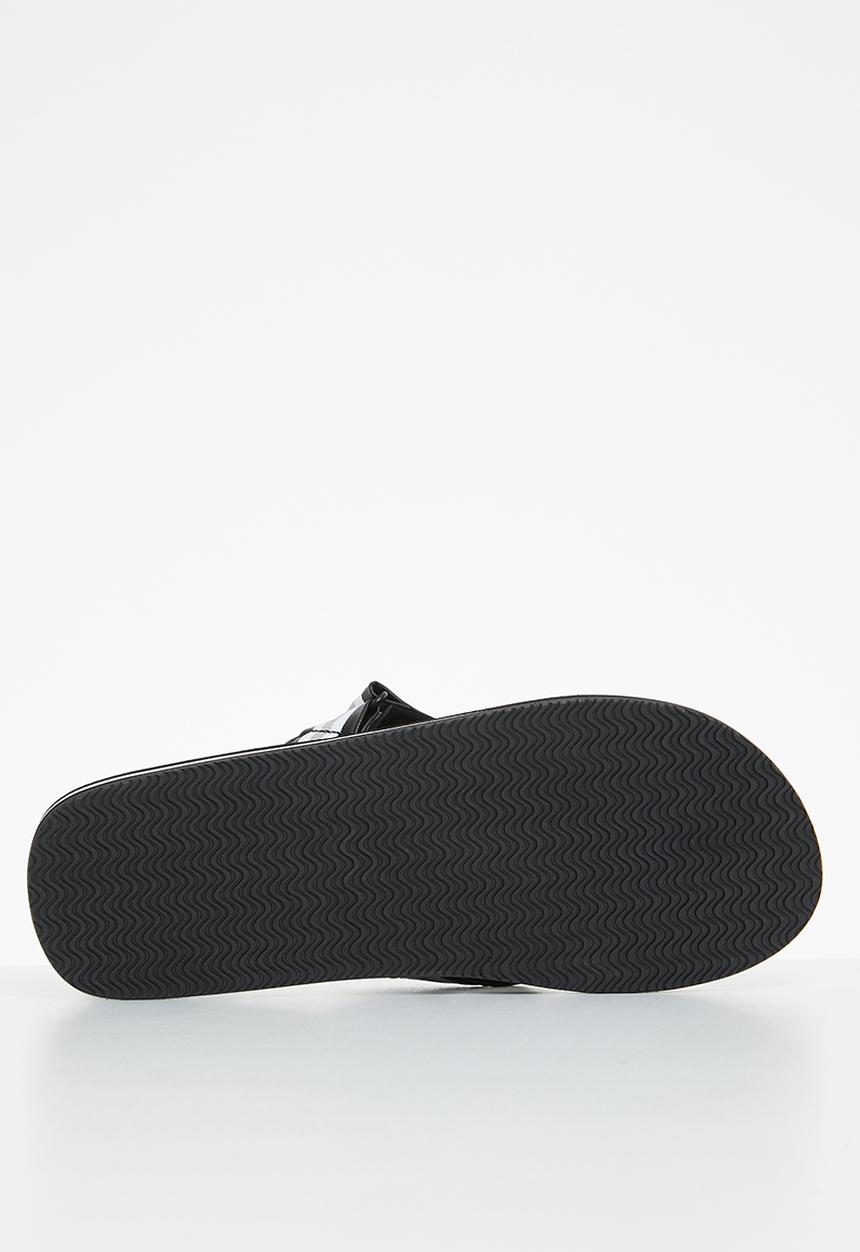 Call It Spring - Helm - black