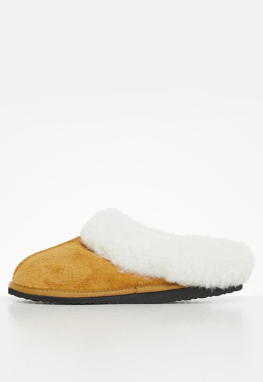 Karu - Sleek suede slipper - calypso mustard
