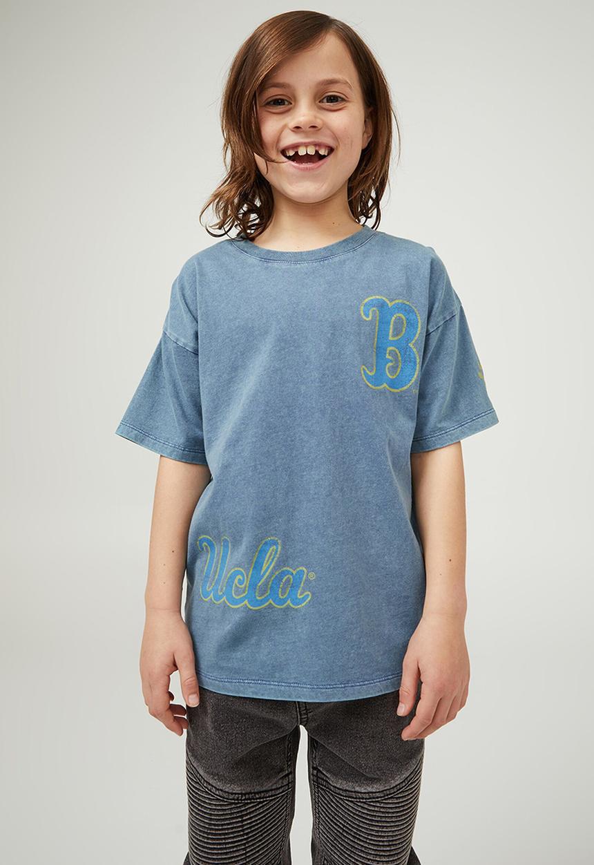 Cotton On - License quinn short sleeve tee - lcn ucl retro blue wash/ucla