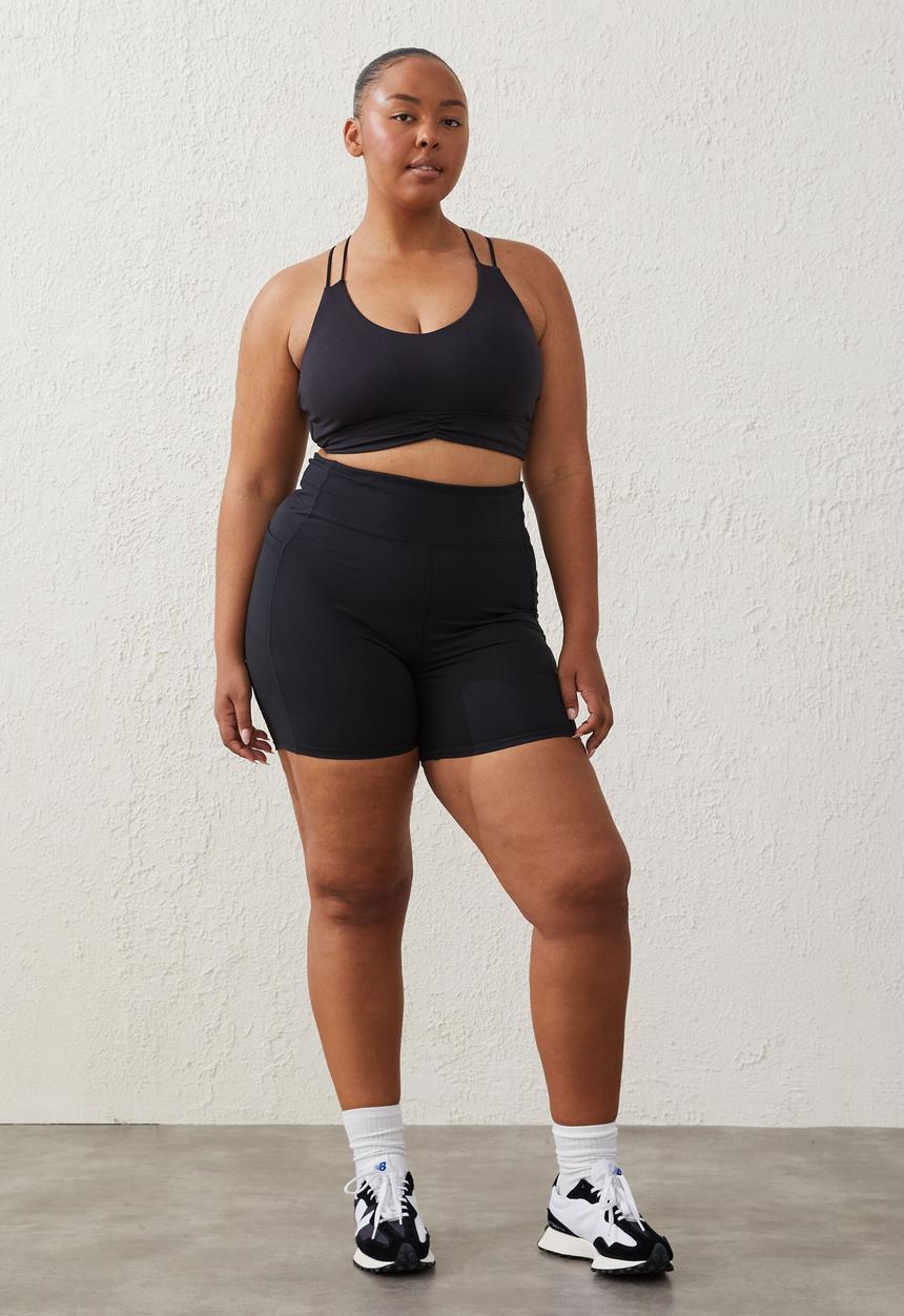 Cotton On - Curve active booty lift ruched recycled bike short - black