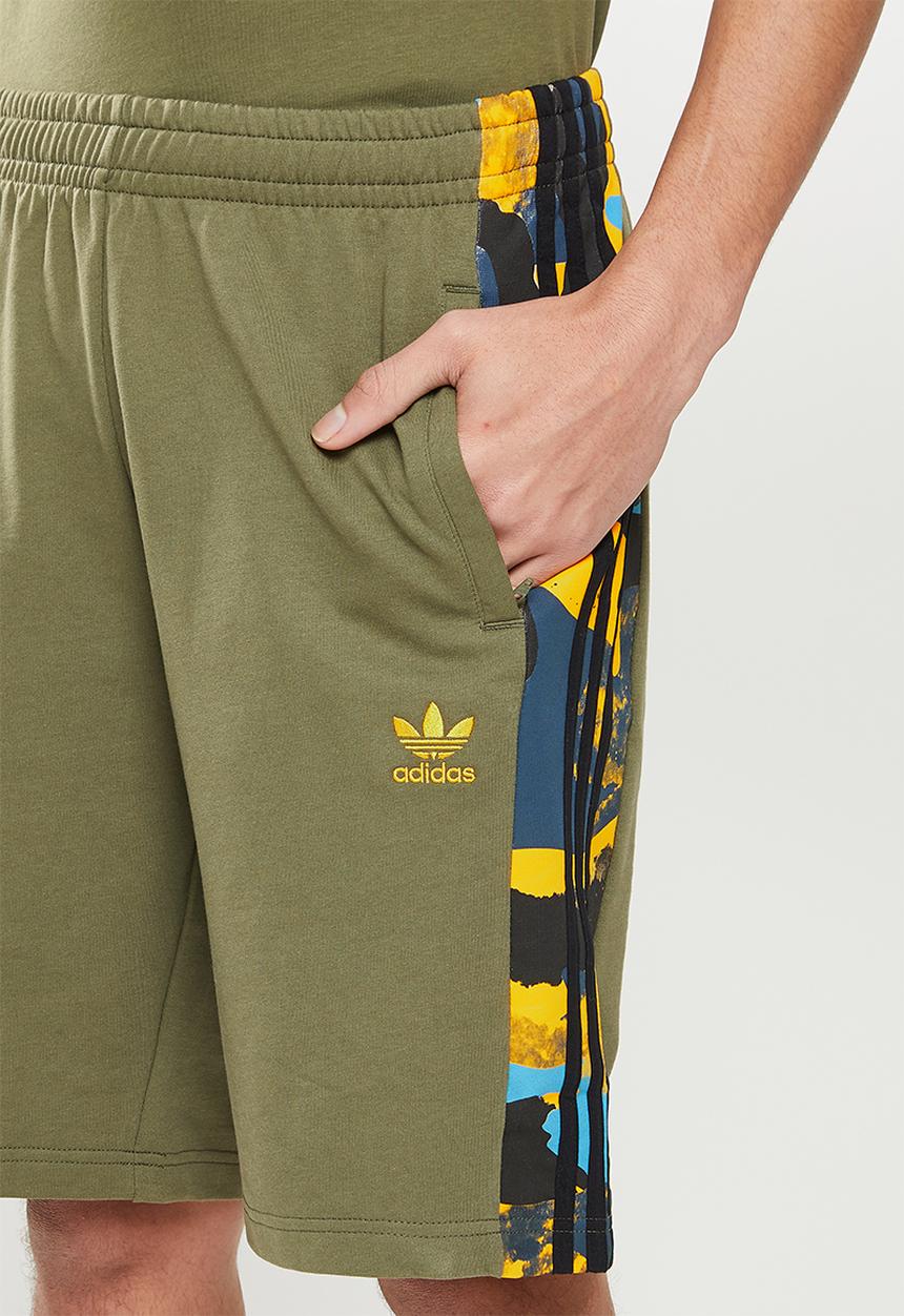 adidas Originals - Camo short m - focus olive
