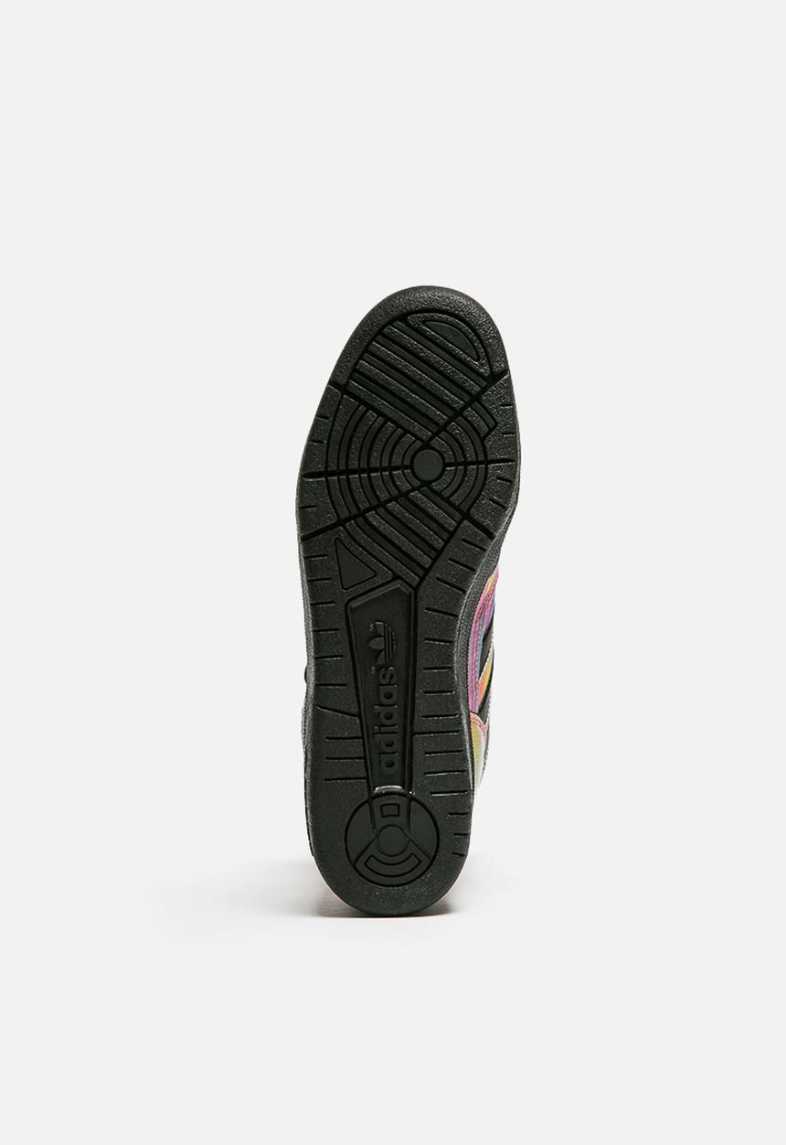 adidas Originals - Instinct Rita Ora