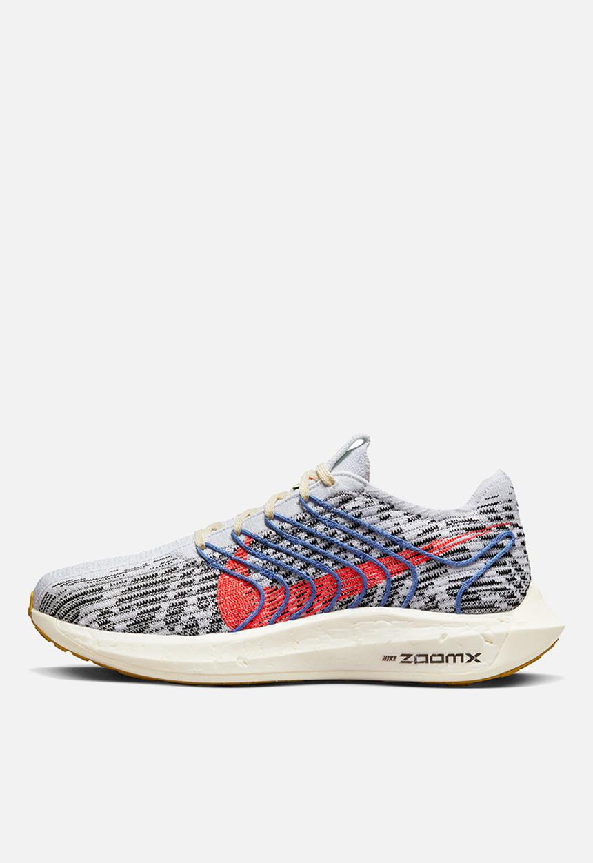 Nike - W pegasus turbo next nature - pure platinum/bright crimson-black