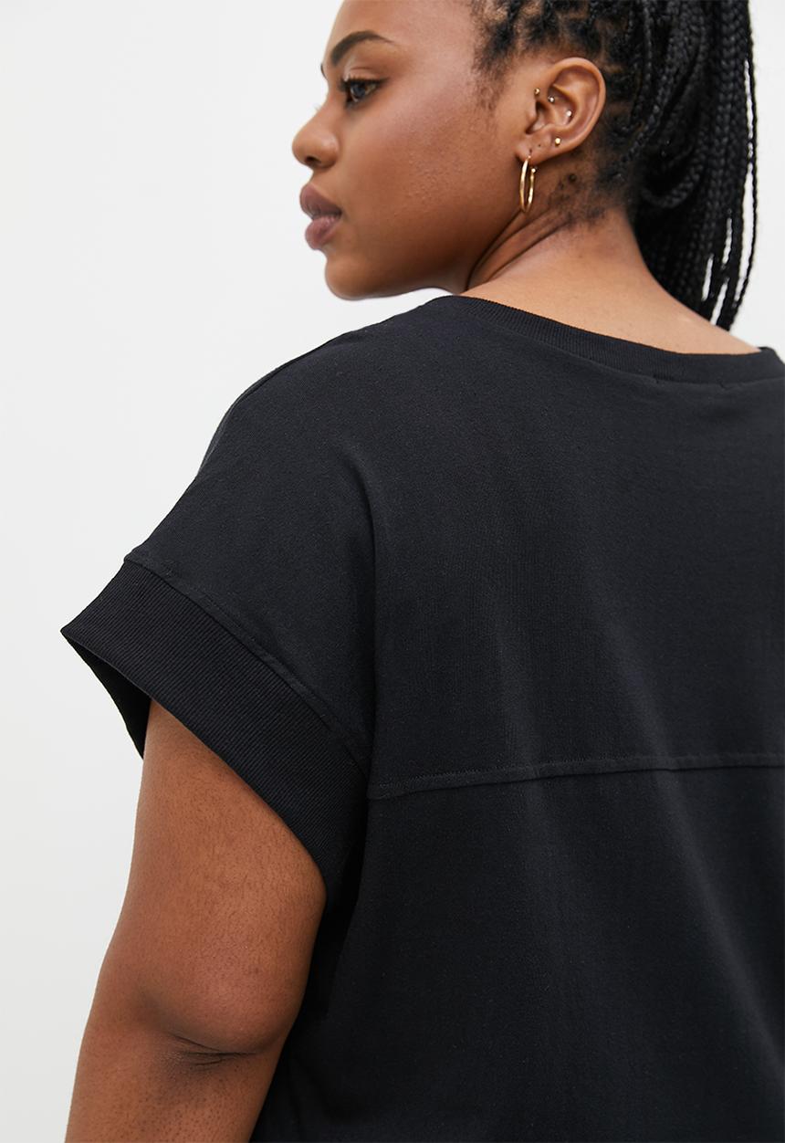 Superbalist - Grown on sleeve tee - black