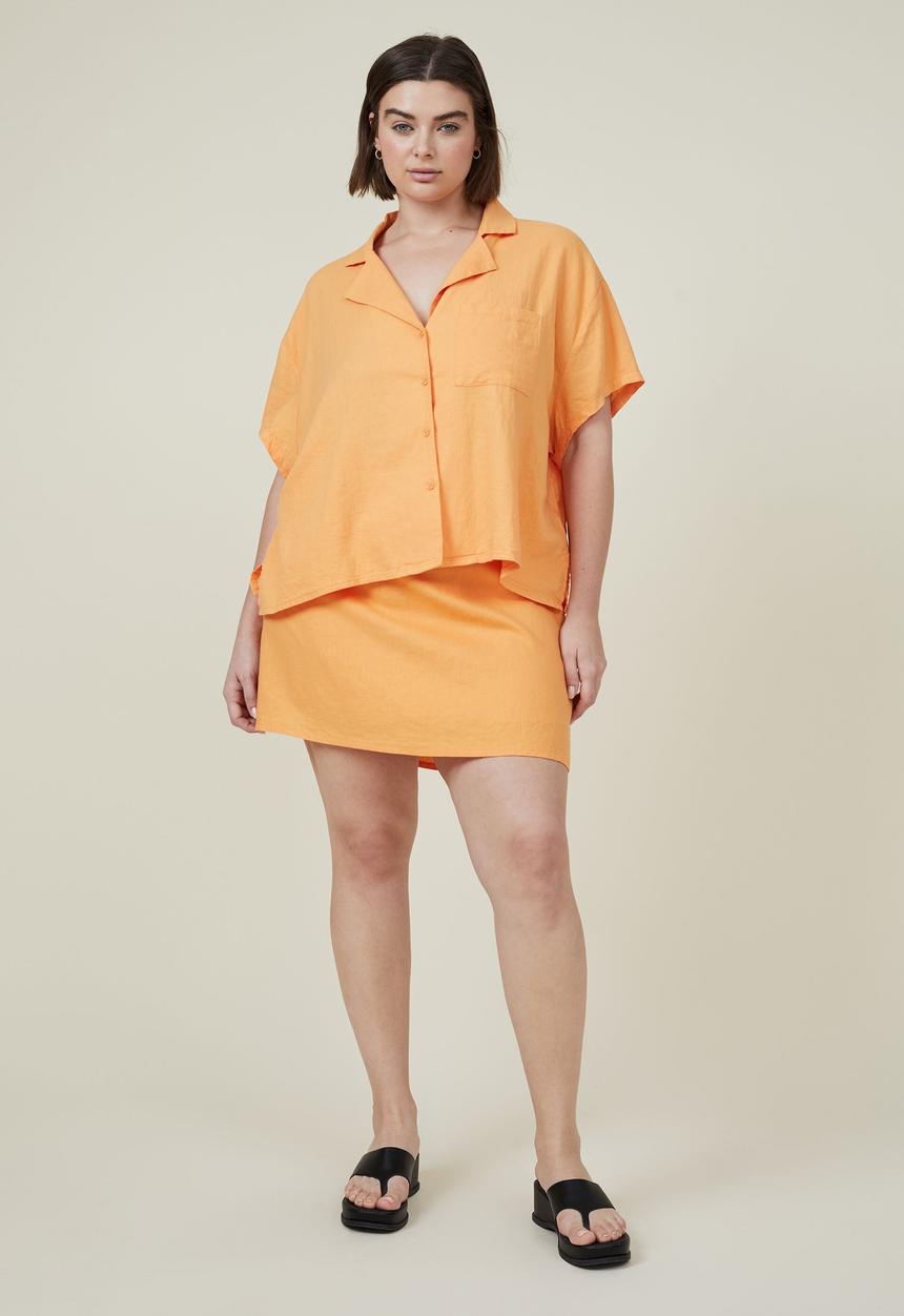Cotton On - Curve haven short sleeve shirt - soft orange
