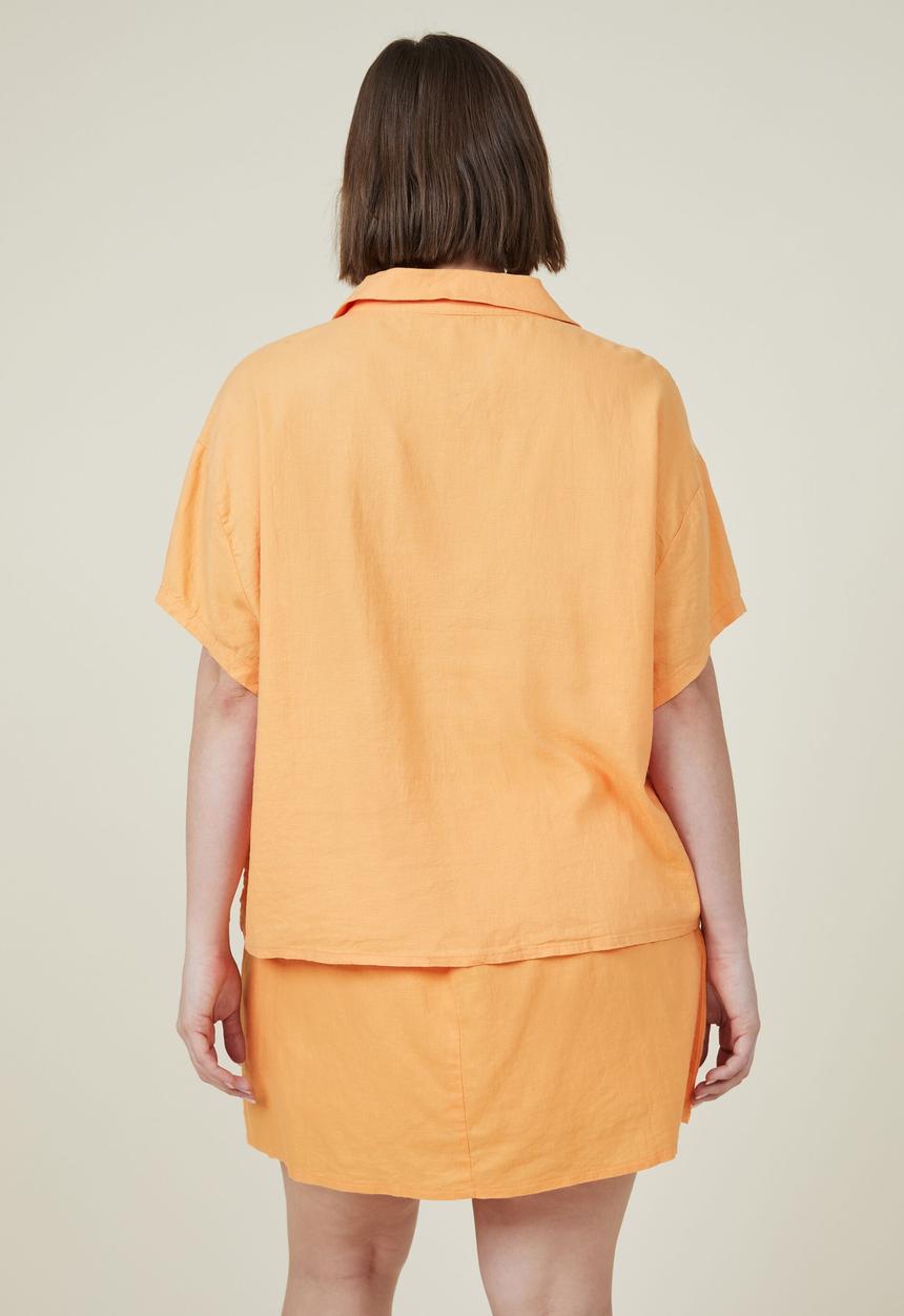 Cotton On - Curve haven short sleeve shirt - soft orange