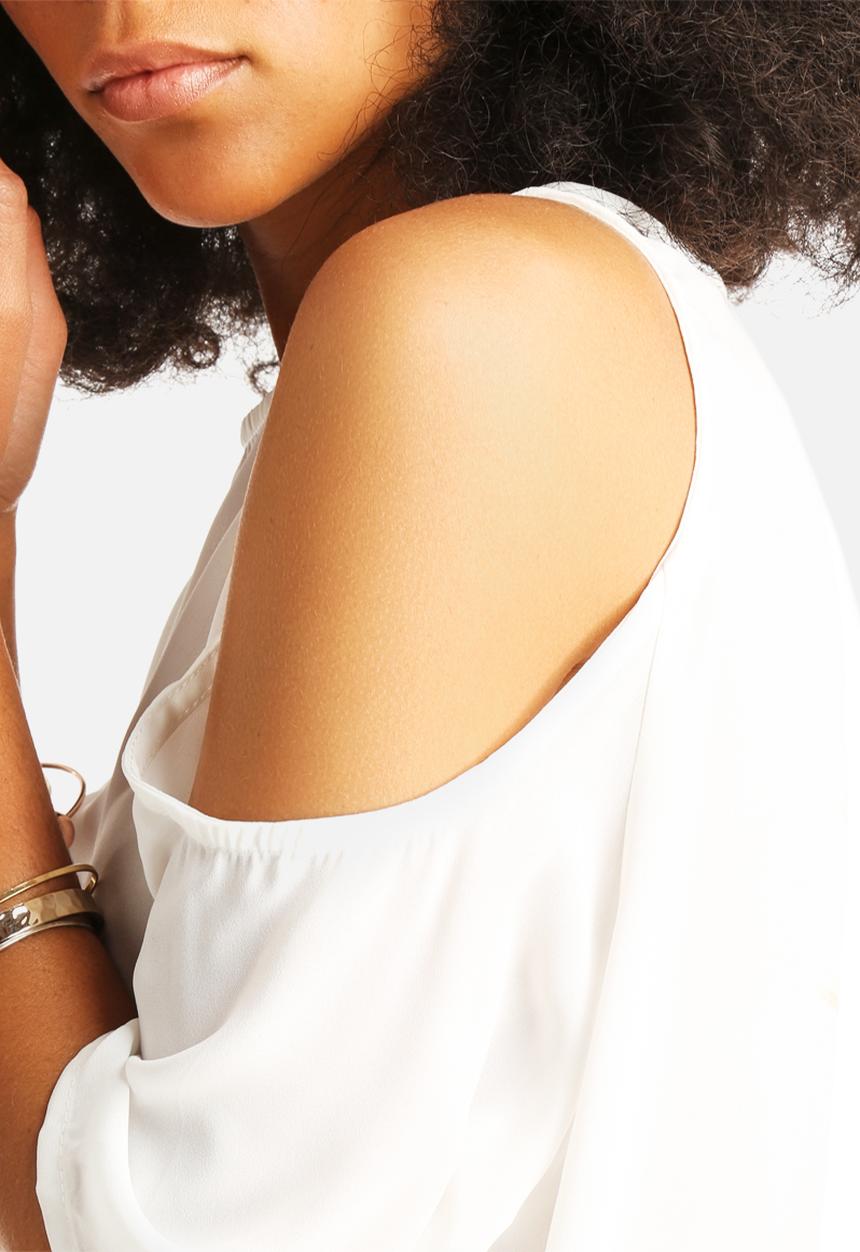 Glamorous - Peep-Shoulder Top