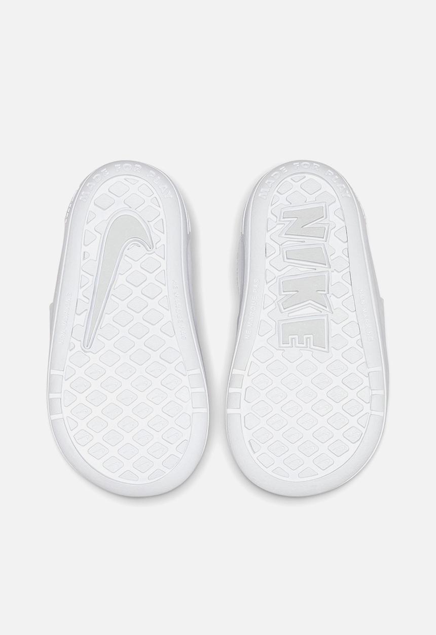 Nike - Pico 5