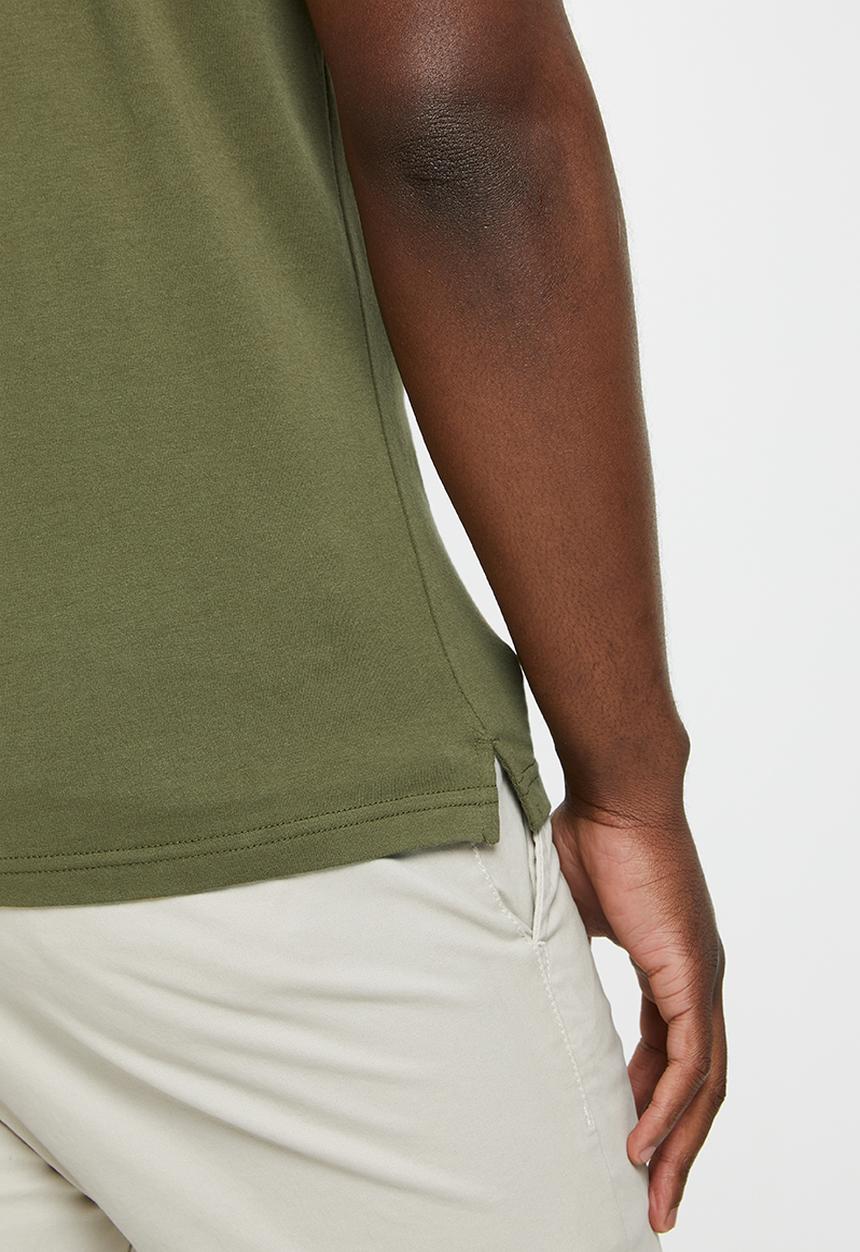 GUESS - Guess short sleeve golfer - army olive