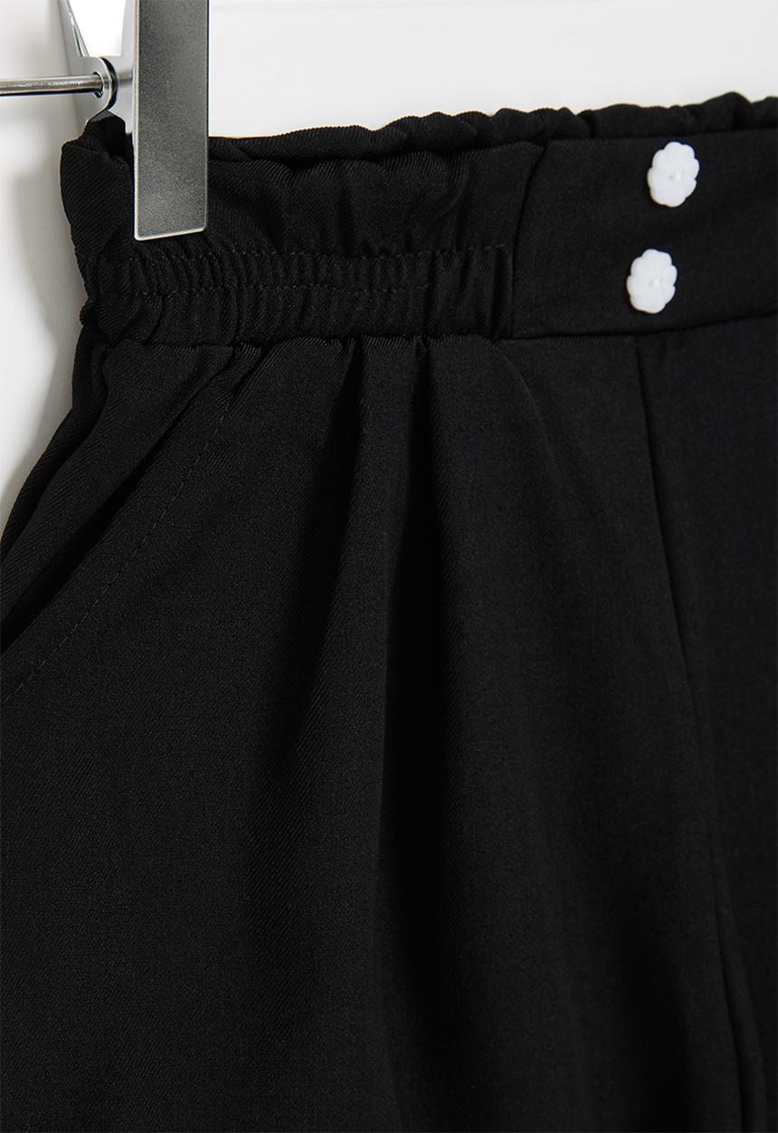 Rebel Republic - Girl elasticated shorts - black