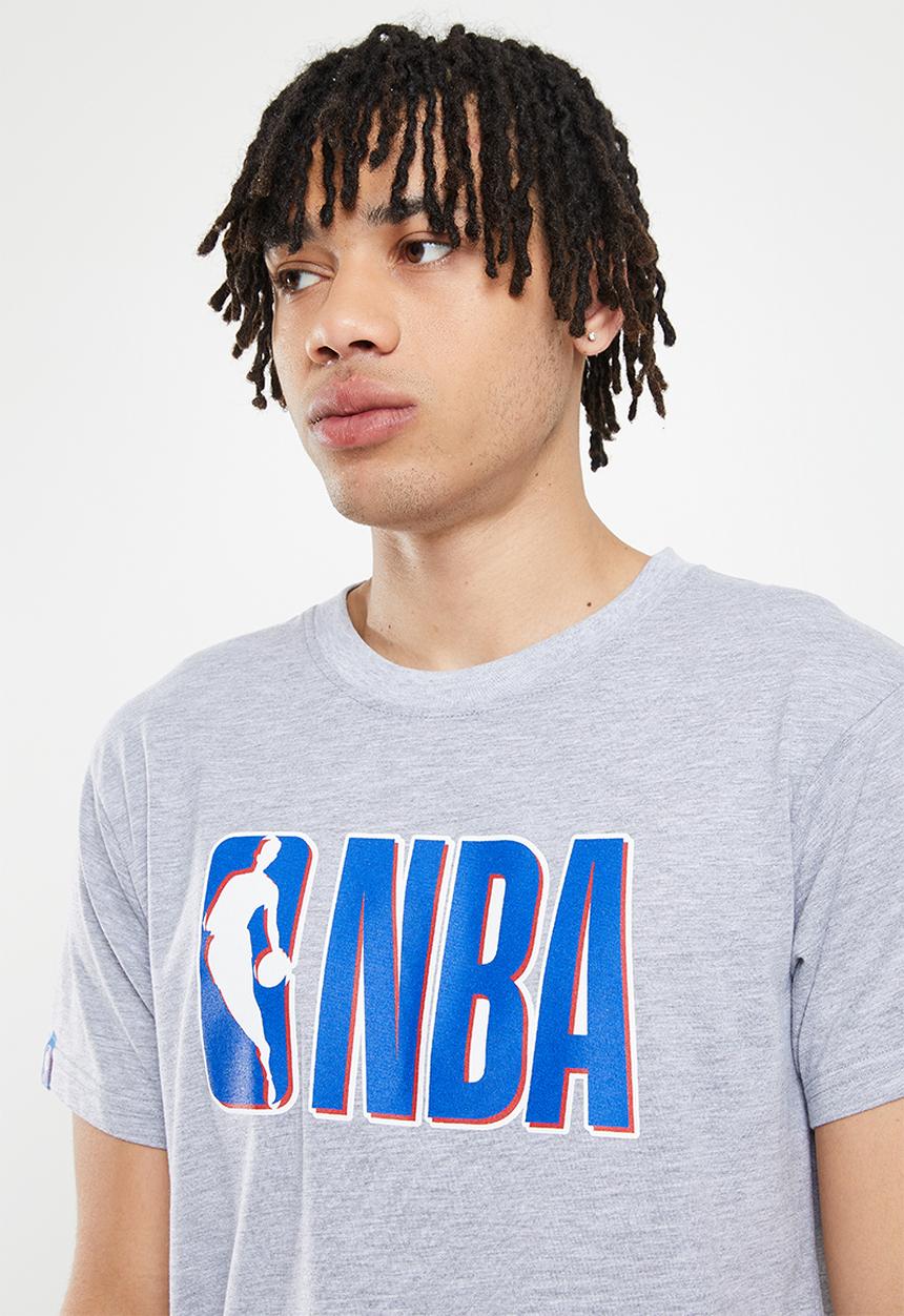 NBA - NBA core badge print tee - grey