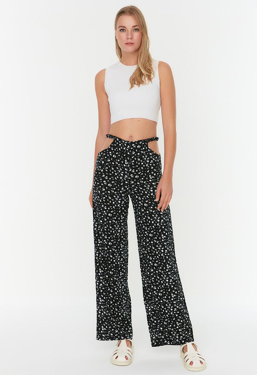Trendyol - Cut out detailed trousers - black