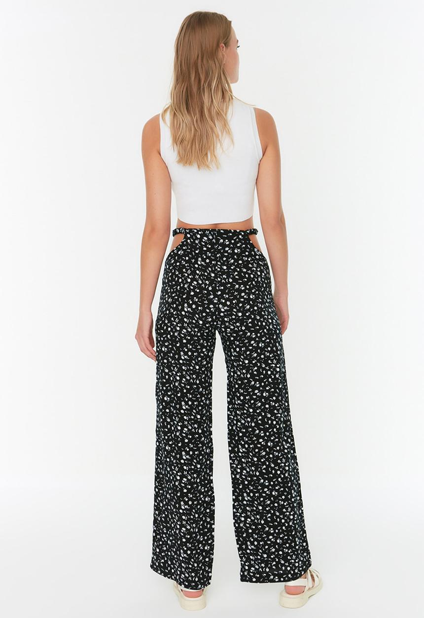 Trendyol - Cut out detailed trousers - black