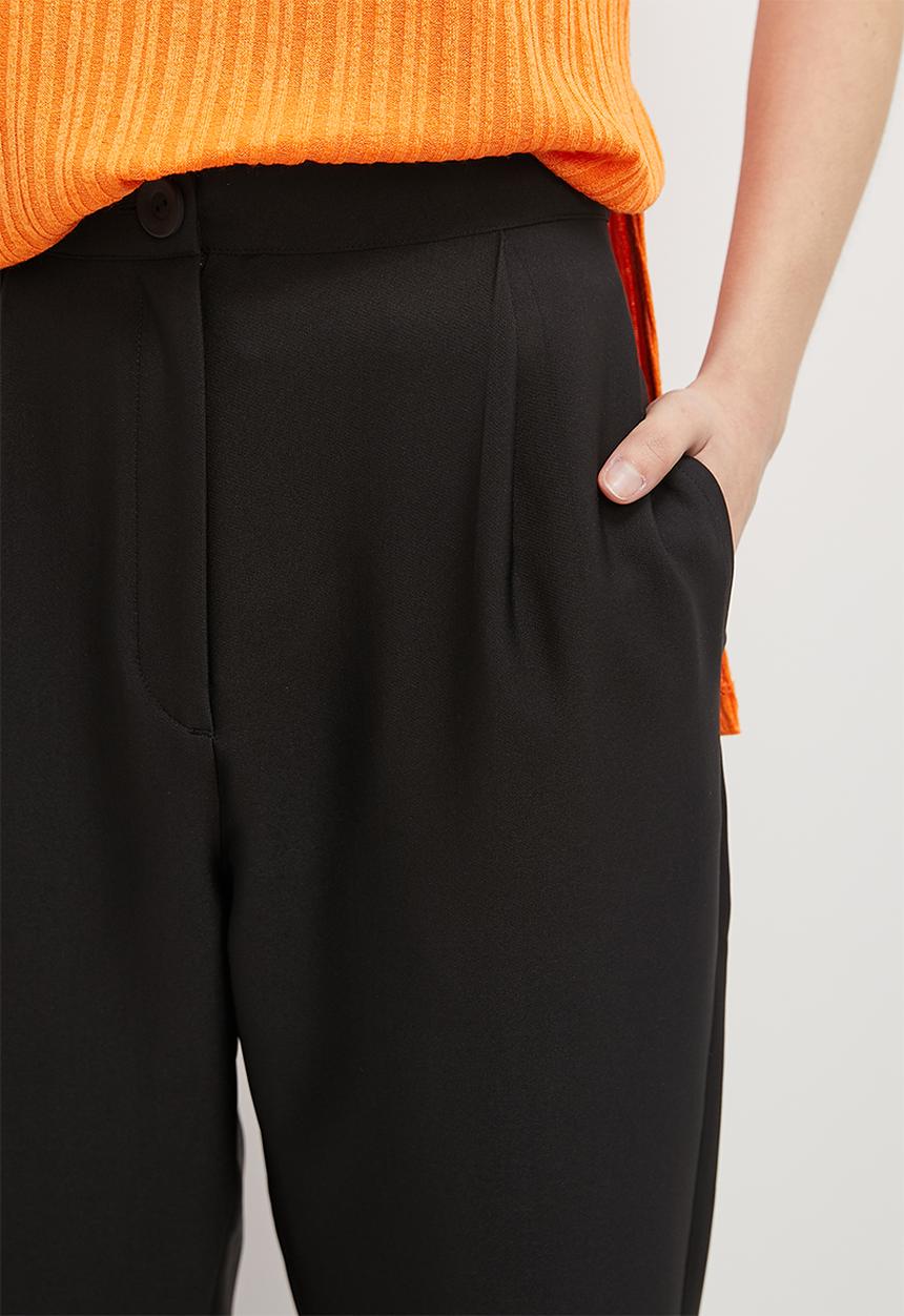 Superbalist - Tapered trouser - black