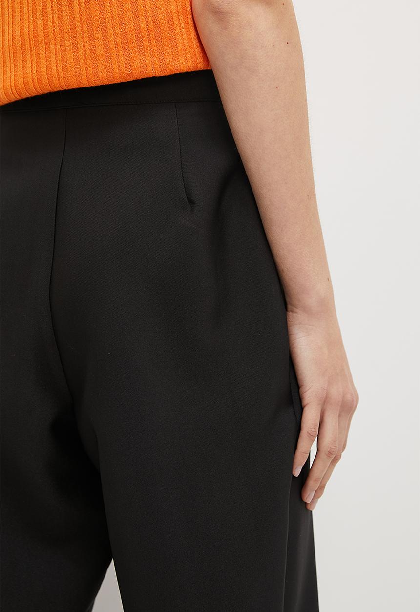 Superbalist - Tapered trouser - black