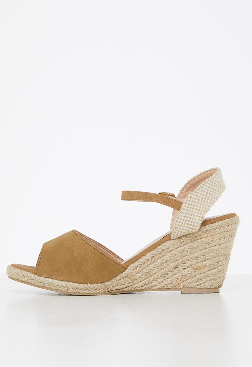 Butterfly Feet - Robyn 1 espadrille wedge heel - tan