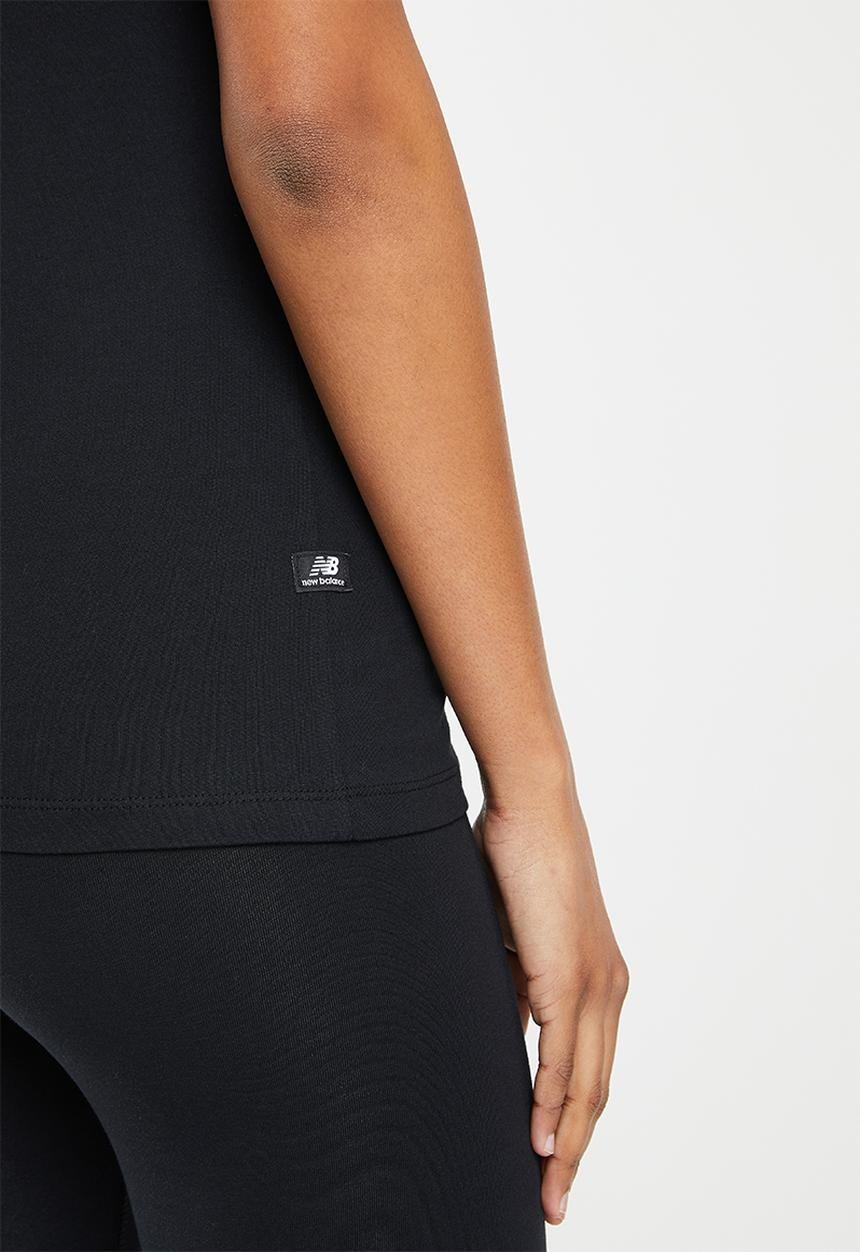 New Balance  - Nb essentials magnify tee - black