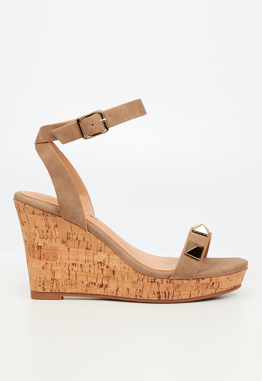Butterfly Feet - Debra 5 wedge heel - taupe