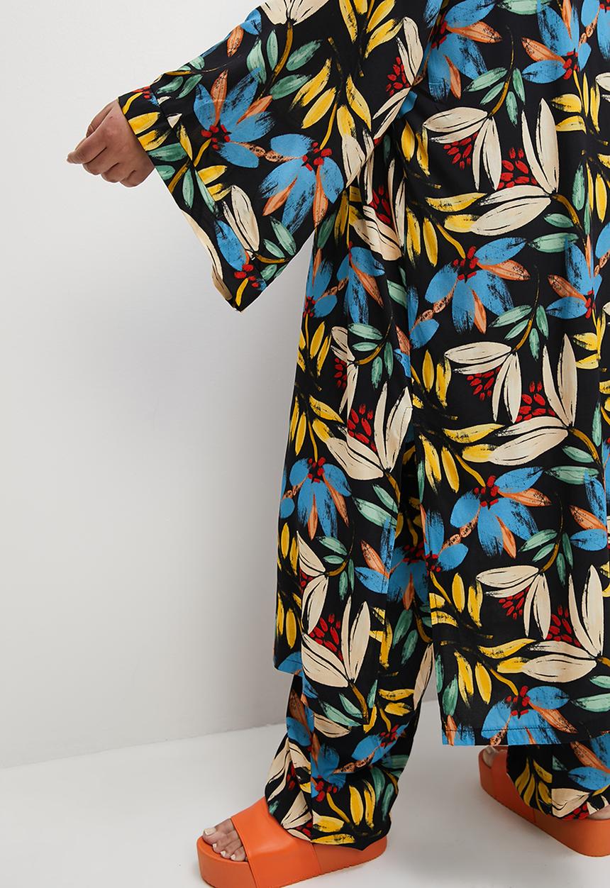 Superbalist - Longer length shacket - black abstract brushstroke floral