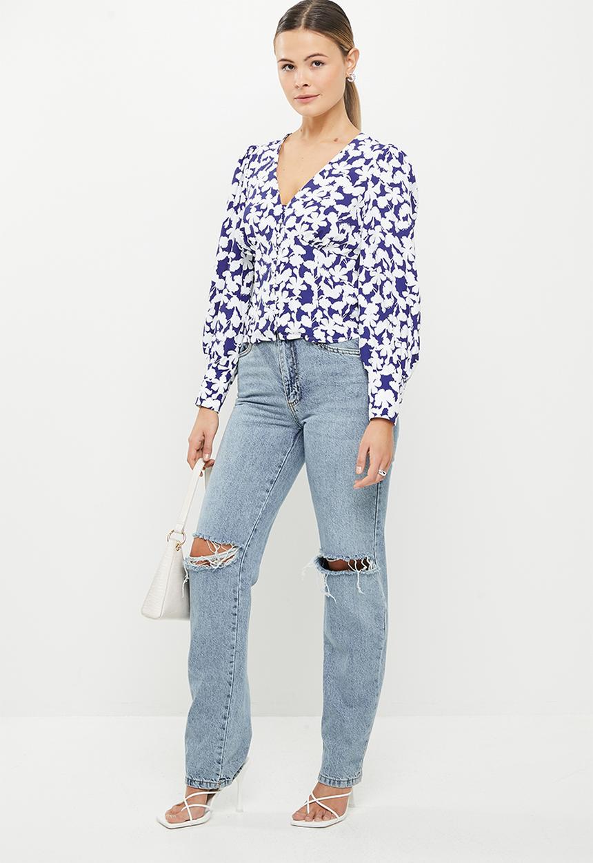 Glamorous - Blue block floral v-neck printed blouse - blue