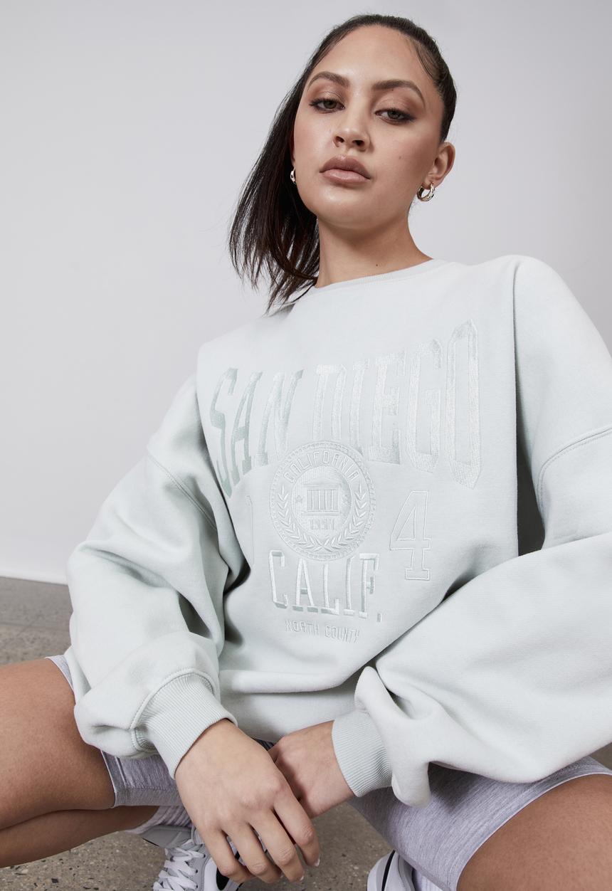 Factorie - Slouchy premium graphic crew - mercury/san diego