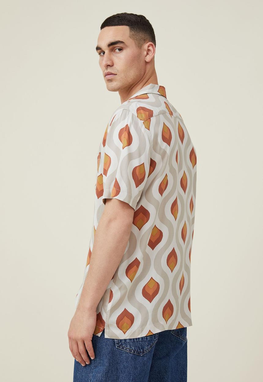 Cotton On - Riviera short sleeve shirt - ecru 70 s wallpaper