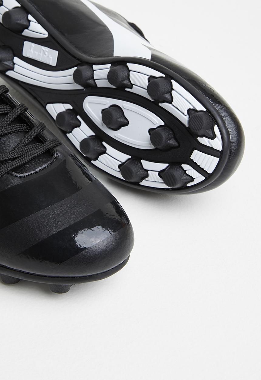 Diadora - Dynamo soccer boot- black & white