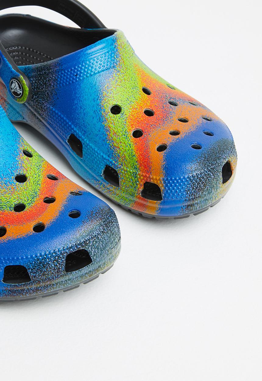 Crocs - Classic spray dye clog - black & multi