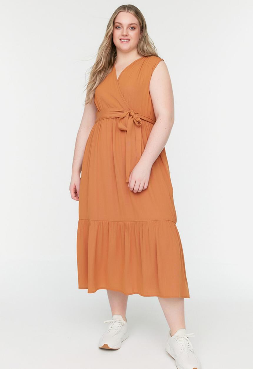 Trendyol - Plus tie detailed woven dress - tobacco