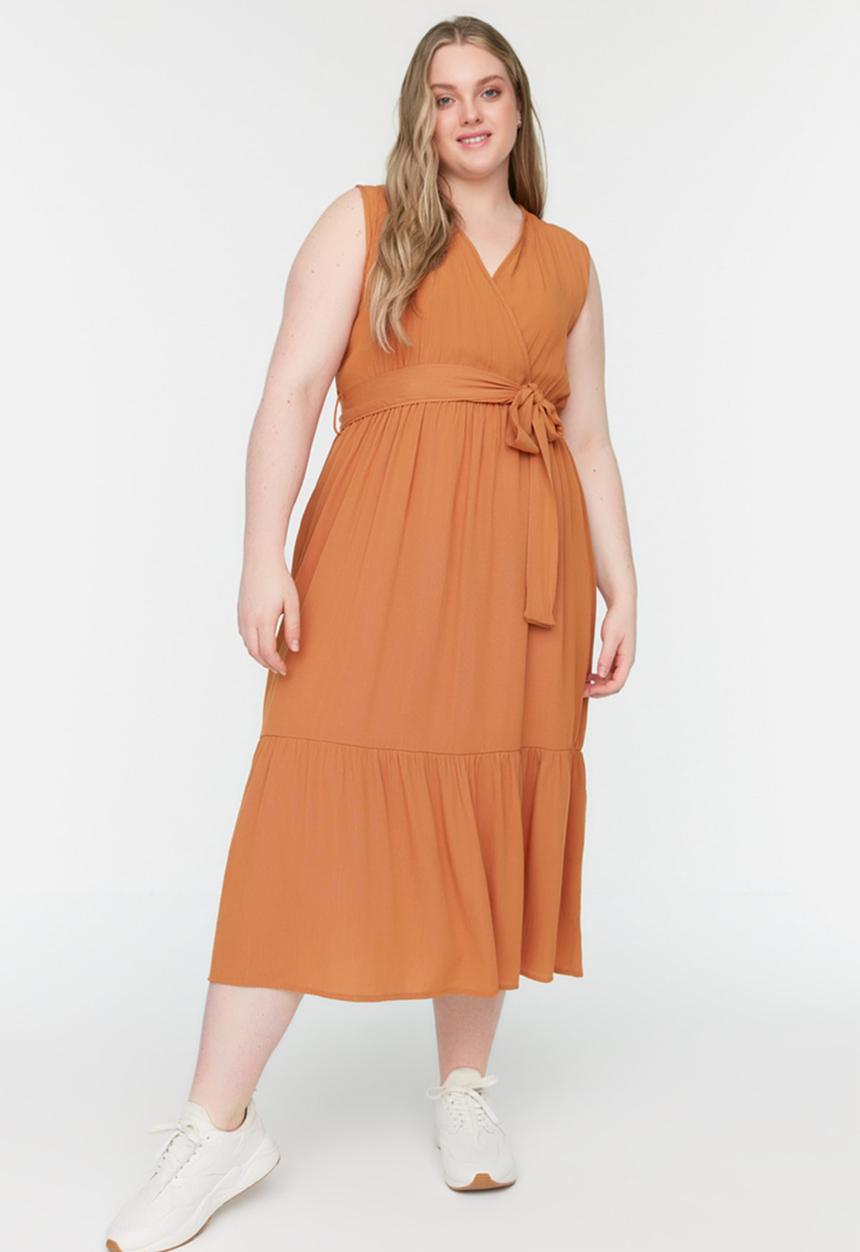 Trendyol - Plus tie detailed woven dress - tobacco