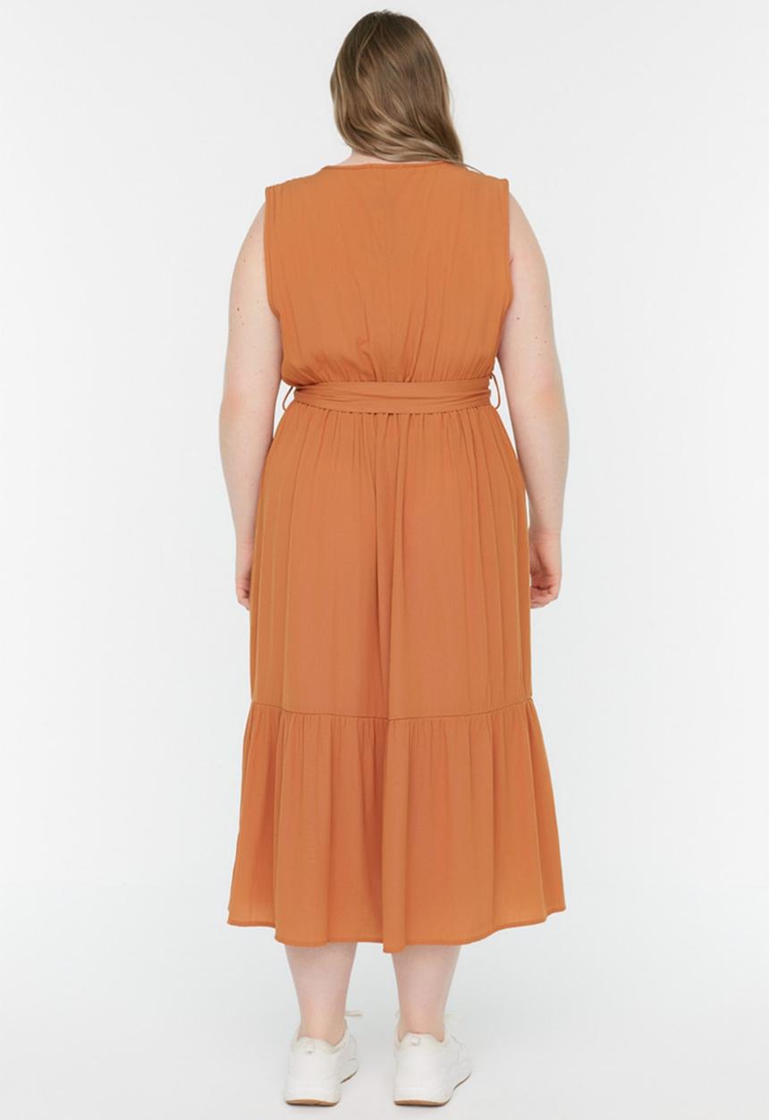 Trendyol - Plus tie detailed woven dress - tobacco