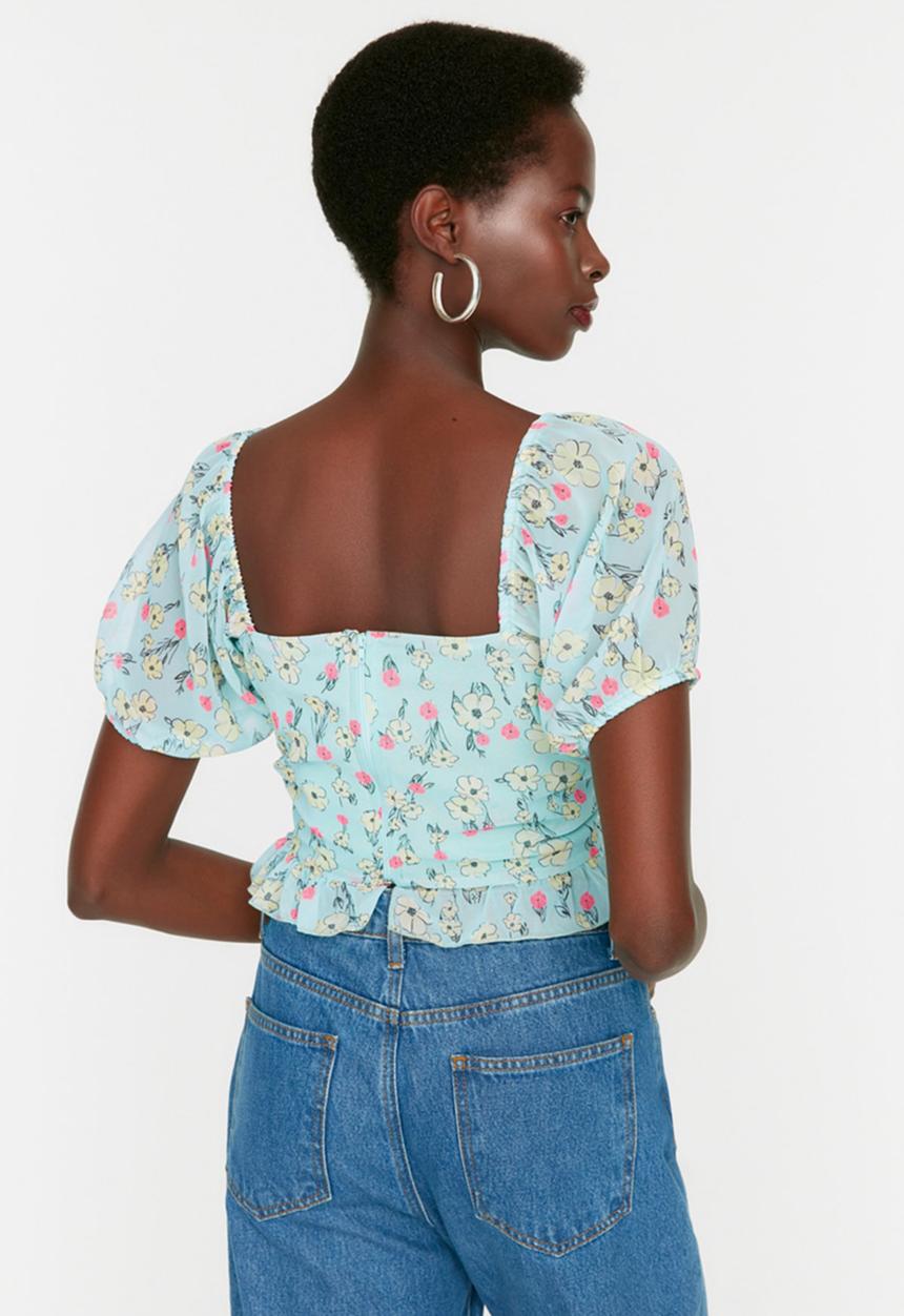 Trendyol - Floral crop blouse - light blue