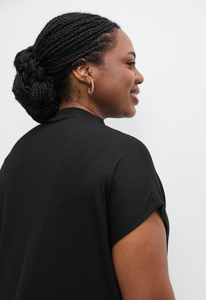 edit Plus - Grown on sleeve high neck shell - black