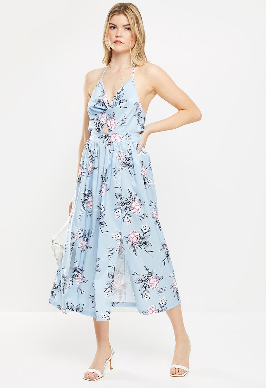 dailyfriday - Open back maxi dress - light blue based floral