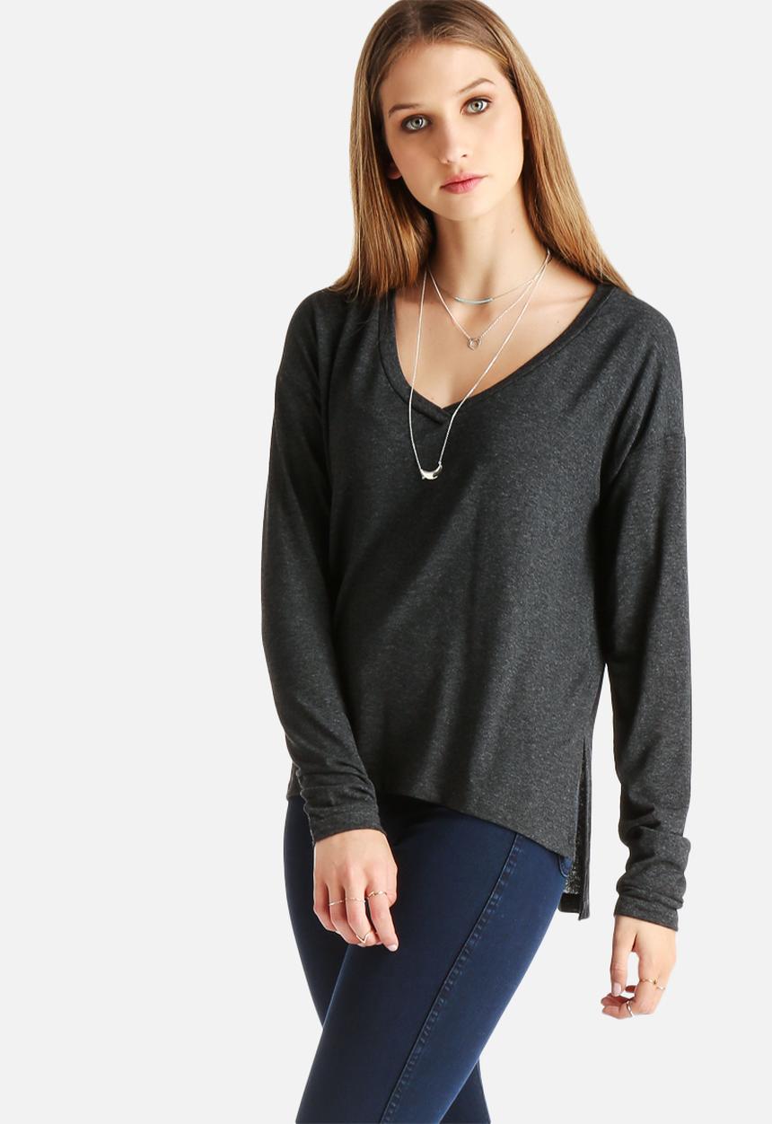 Vero Moda - Busy V-Neck Top